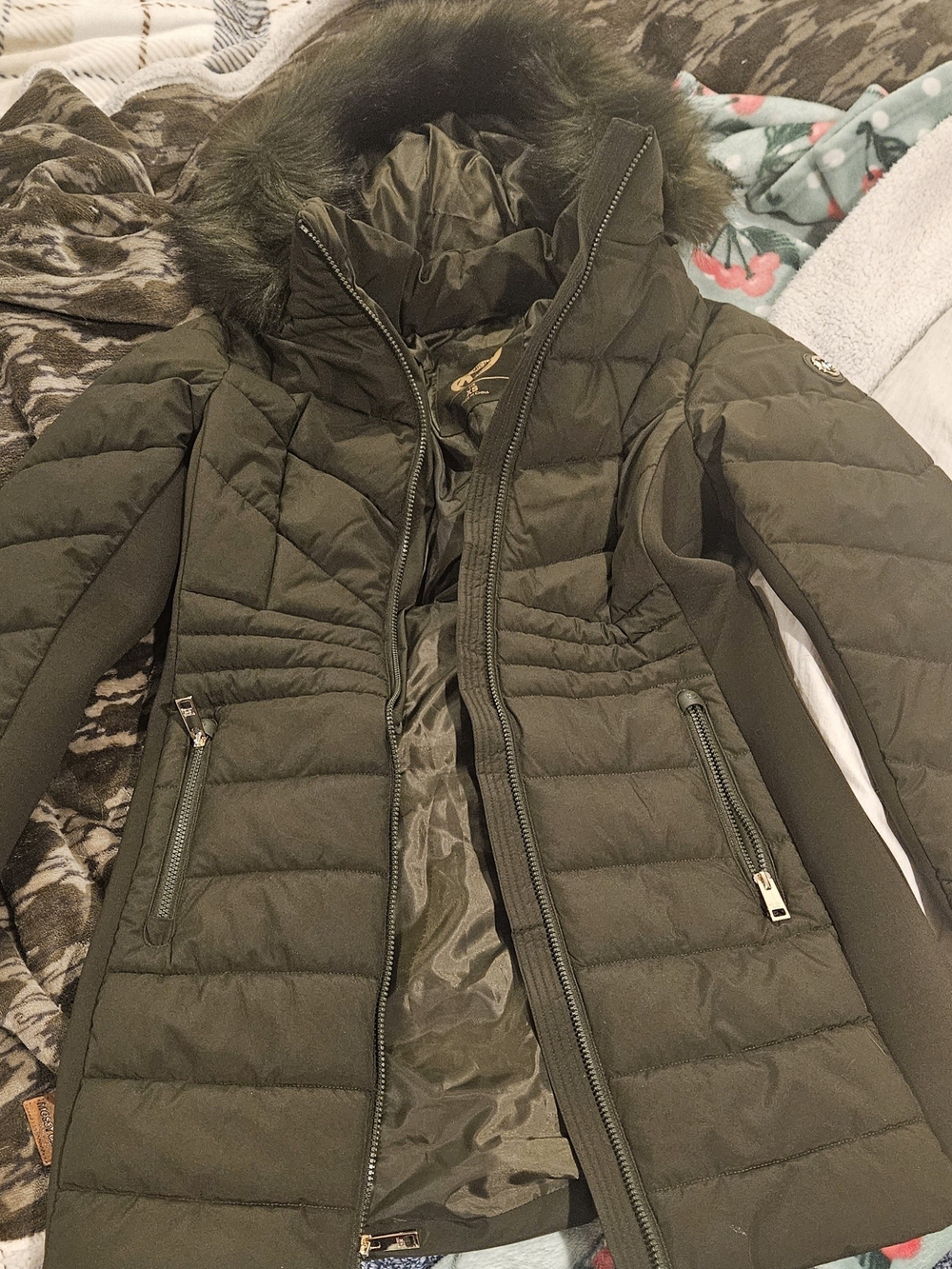 Michael Kors Olive Green Quilted Puffer Coat with Faux-Fur Trim